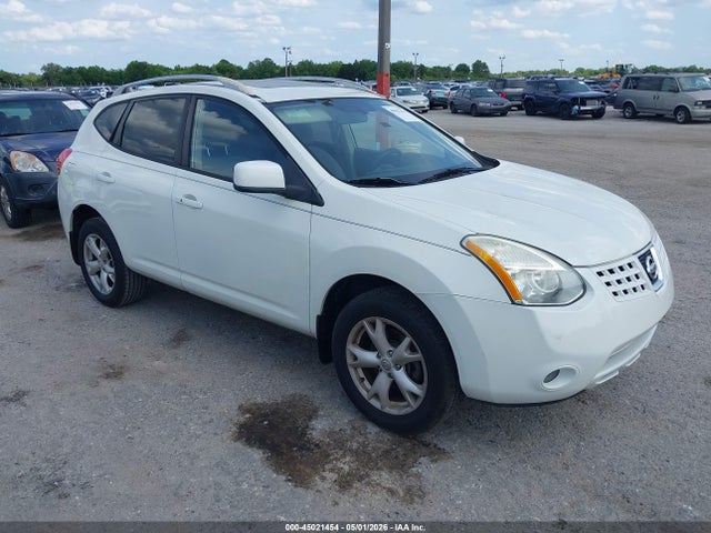 Salvage Nissan Rogue Image