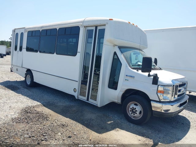 Salvage Ford Bus Econoline Image
