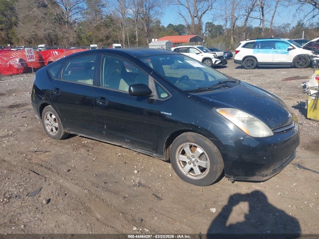 Salvage Toyota Prius Image