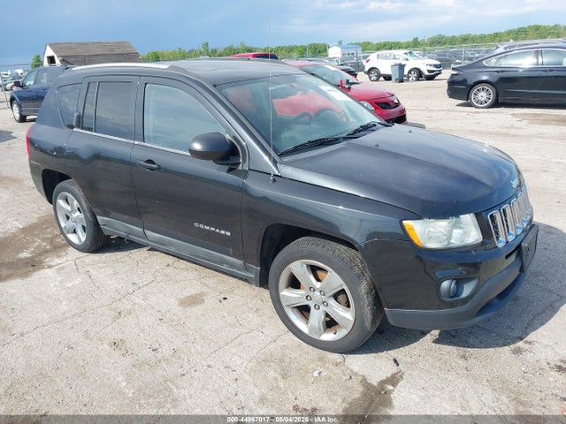 Salvage Jeep Compass Image
