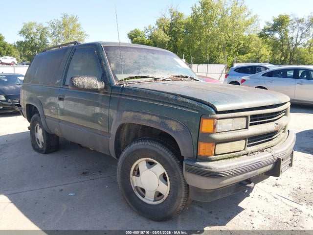 Salvage Chevrolet Tahoe Image