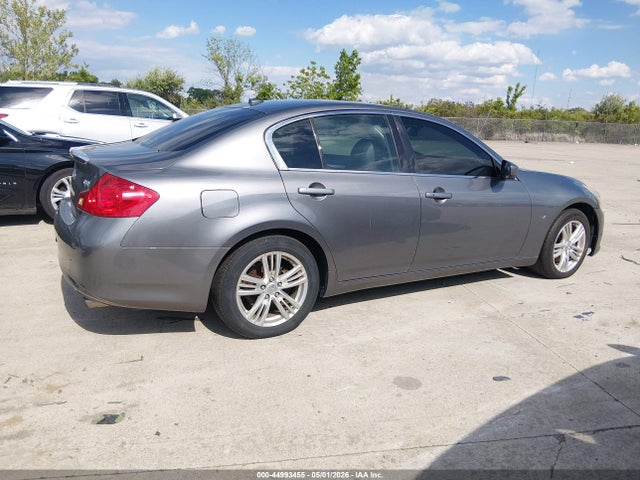 INFINITI Q40