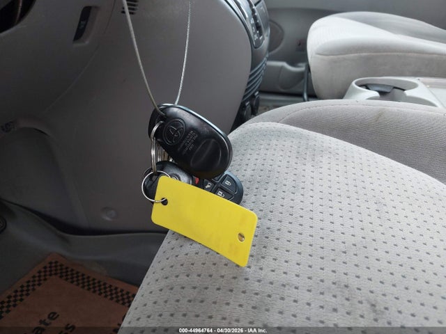 Toyota Sienna Le