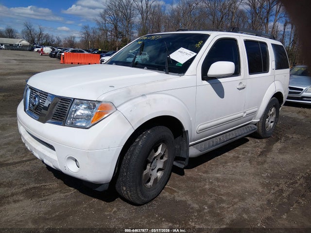 Nissan Pathfinder Se