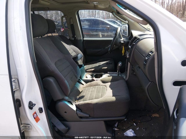 Nissan Pathfinder Se