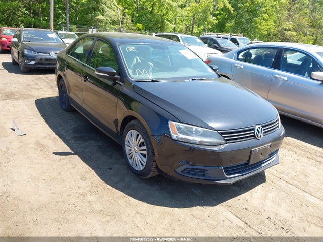 Salvage Volkswagen Jetta Image