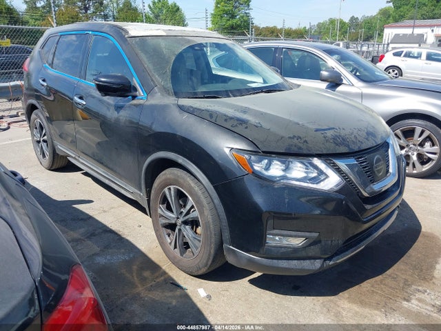 Salvage Nissan Rogue Image