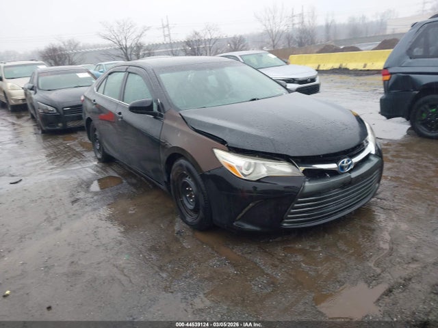 Salvage Toyota Camry Image