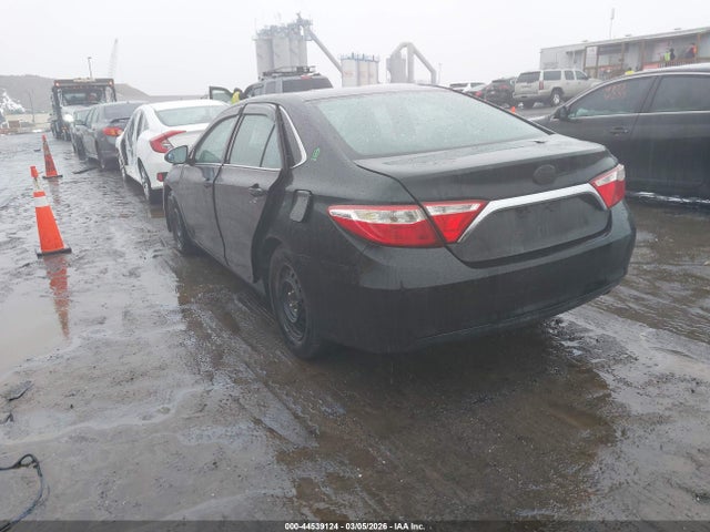 Toyota Camry Le