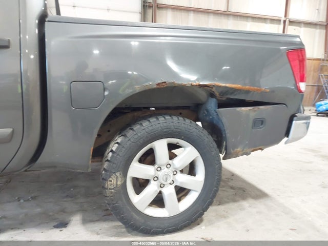 Nissan Titan Se