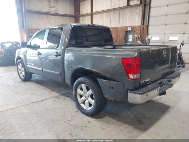 Nissan Titan Se