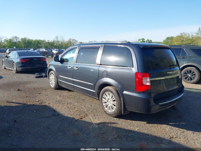 Chrysler Town & Country Limited