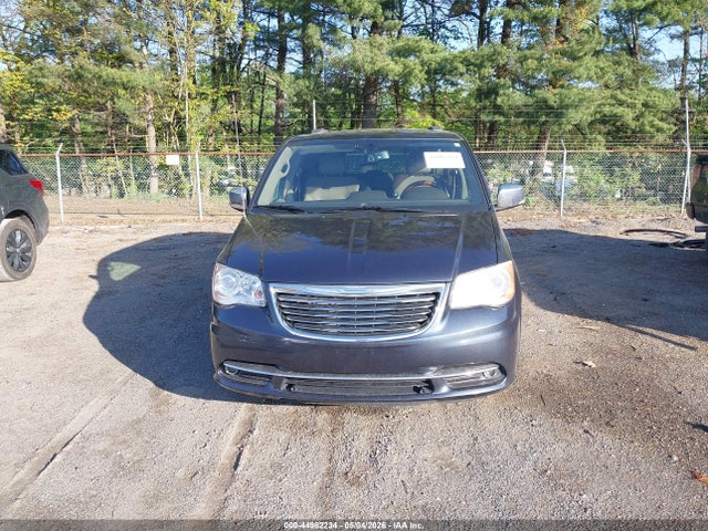 Chrysler Town & Country Limited