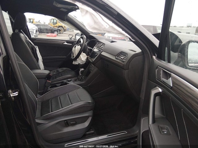 Volkswagen Tiguan 2.0t Sel R-line