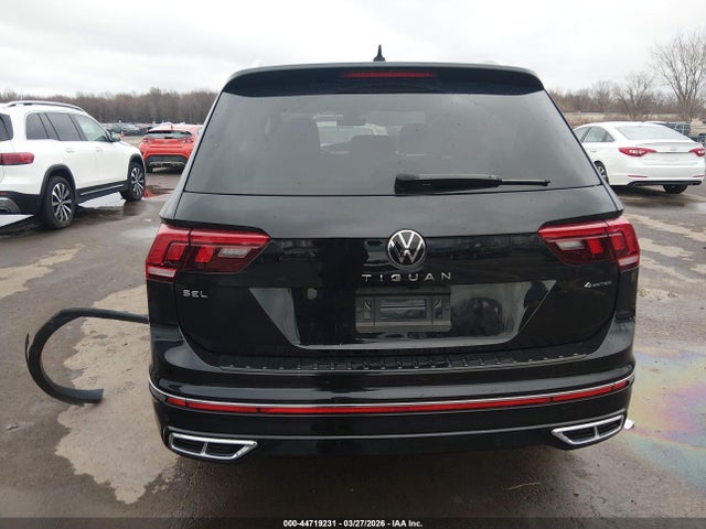 Volkswagen Tiguan 2.0t Sel R-line