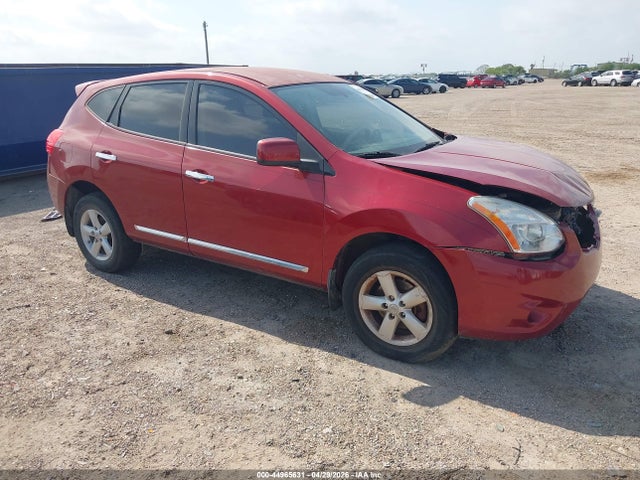 Salvage Nissan Rogue Image
