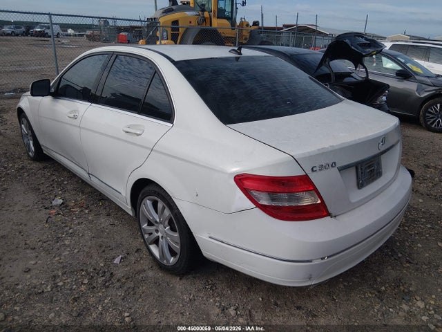 Mercedes-Benz C-Class Luxury