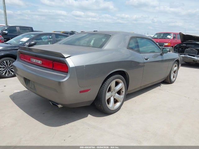 Dodge Challenger Sxt