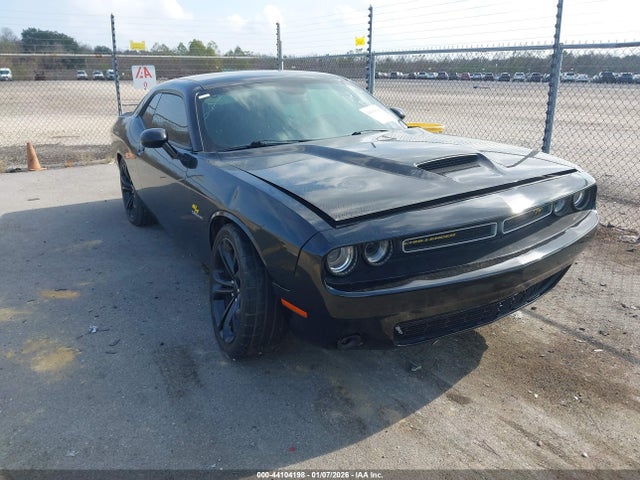 Salvage Dodge Challenger Image