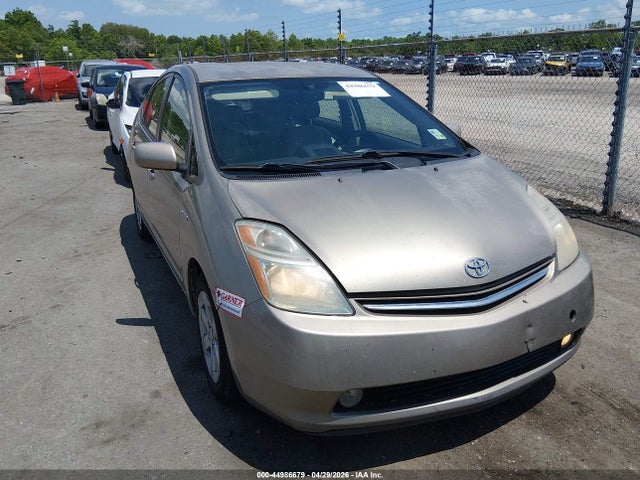 Salvage Toyota Prius Image