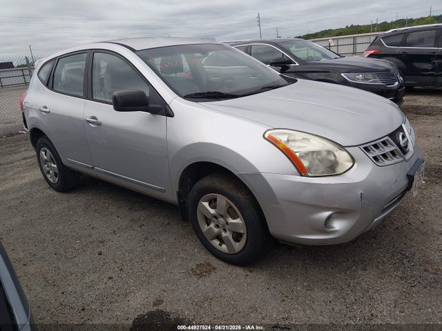 Salvage Nissan Rogue Image