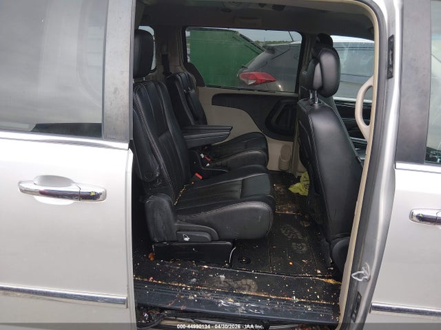 Chrysler Town & Country Touring-l