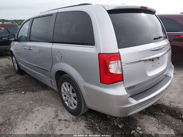 Chrysler Town & Country Touring-l
