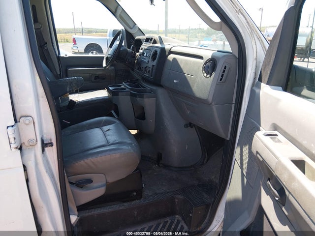 Ford E-250 Commercial