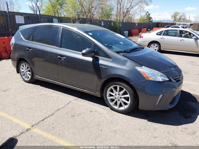 Salvage Toyota Prius v Image