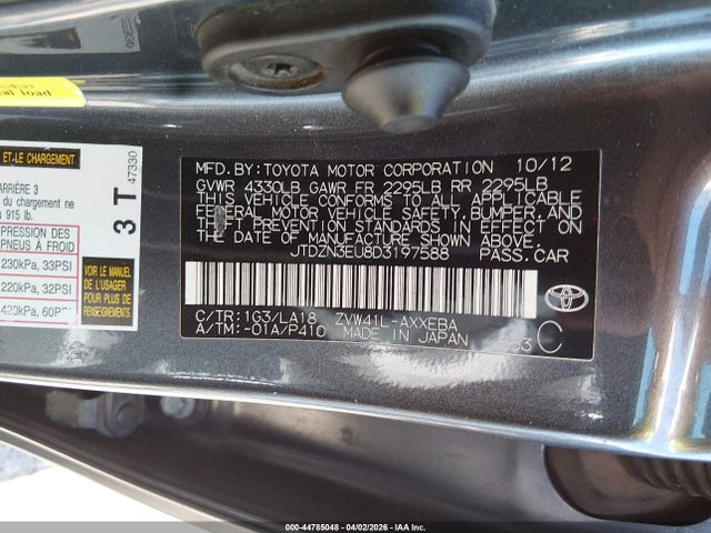Toyota Prius v Five