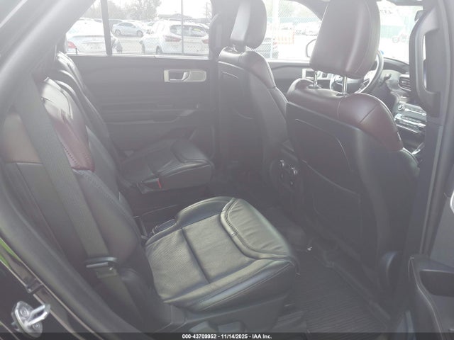 Ford Explorer Platinum