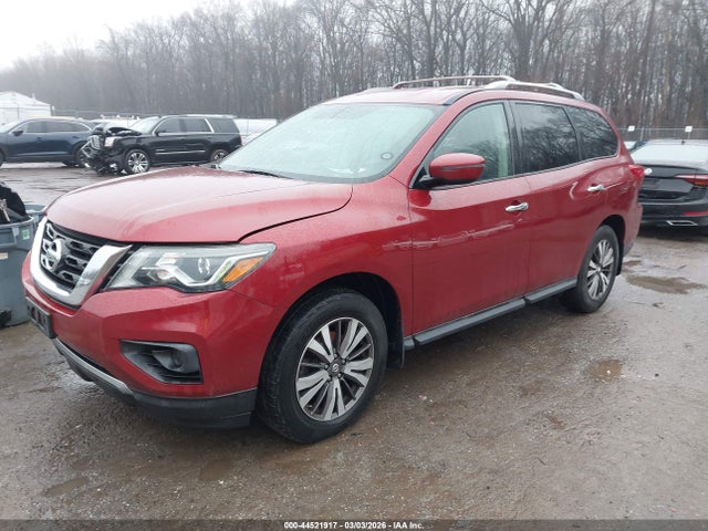 Nissan Pathfinder S