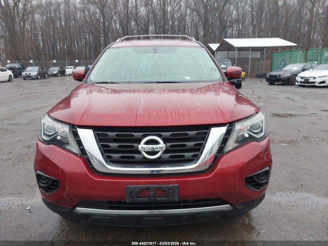 Nissan Pathfinder S