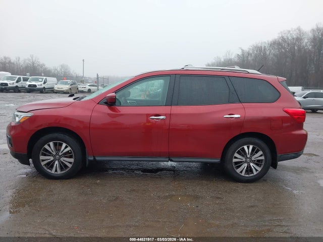 Nissan Pathfinder S