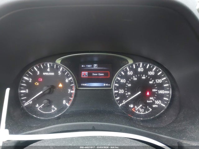 Nissan Pathfinder S