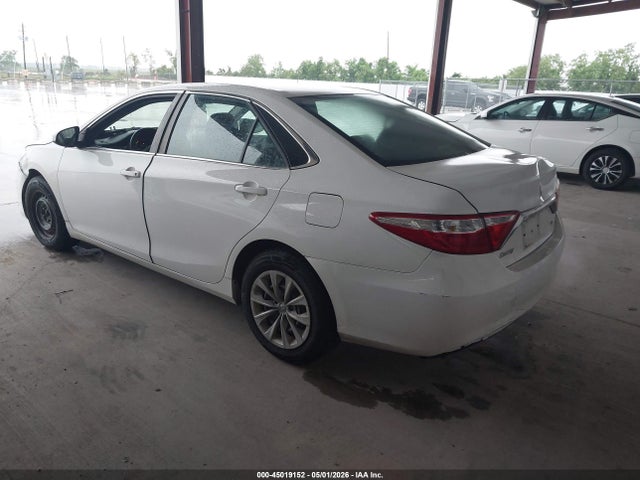 Toyota Camry Le
