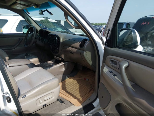 Toyota Sequoia Sr5 V8