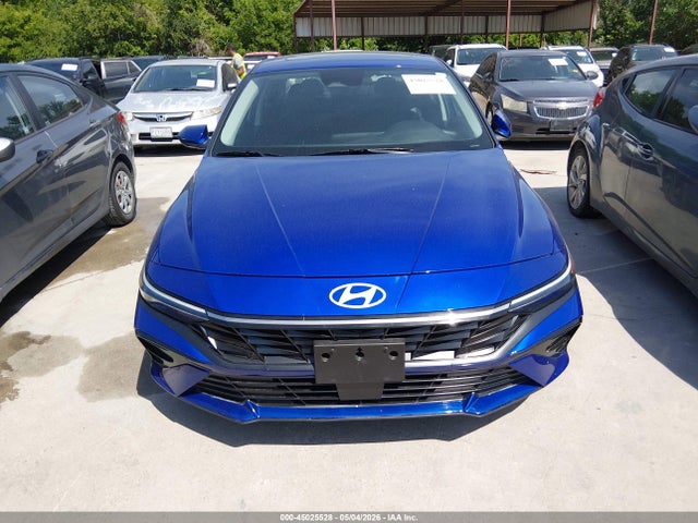 Hyundai ELANTRA Sel