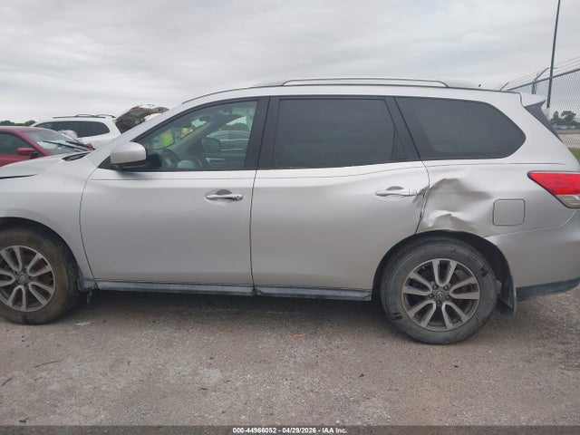 Nissan Pathfinder Sv