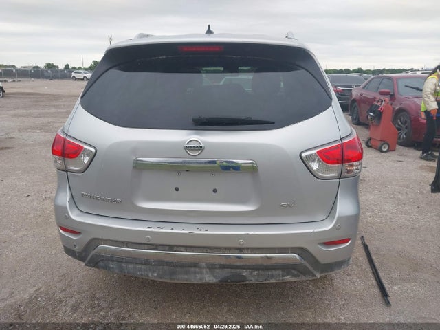 Nissan Pathfinder Sv