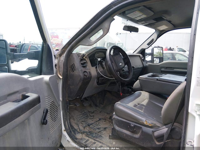 Ford F-550 Xl
