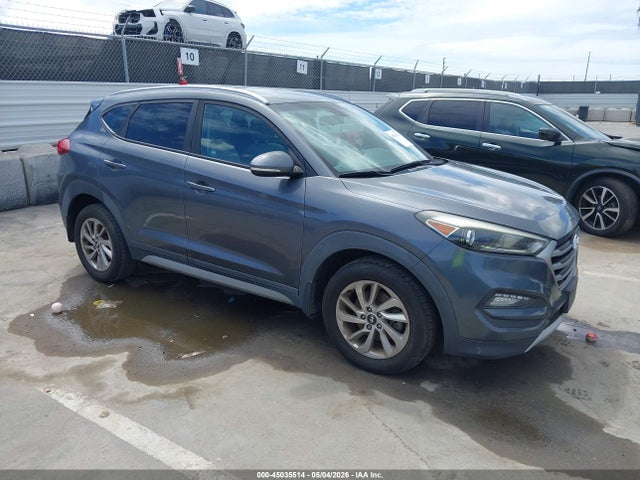 Salvage Hyundai TUCSON Image