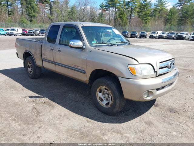 Salvage Toyota Tundra Image