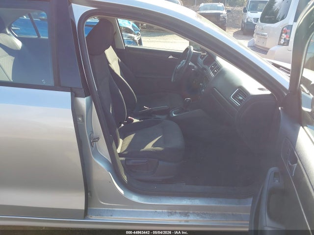 Volkswagen Jetta 2.0l S