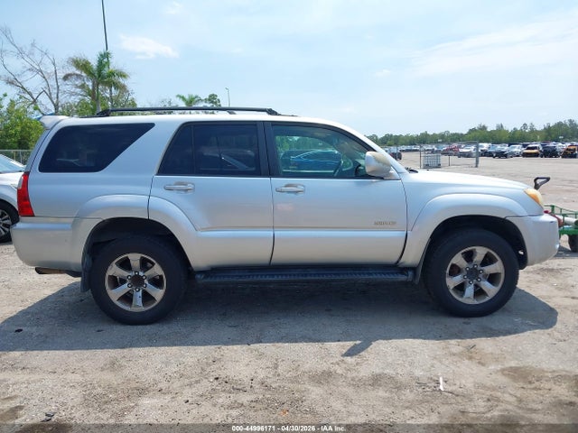 Toyota 4Runner Limited V6