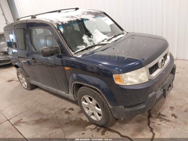 Salvage Honda Element Image