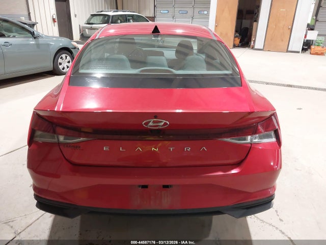 Hyundai ELANTRA Sel