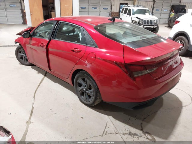 Hyundai ELANTRA Sel