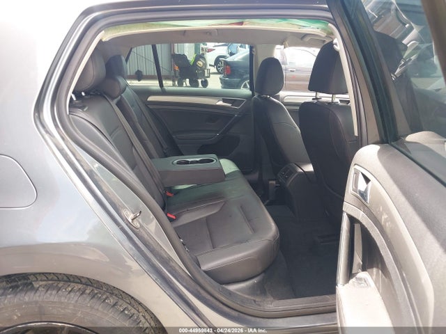 Volkswagen Golf Tsi S 4-door