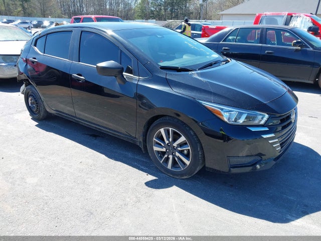 Salvage Nissan Versa Image